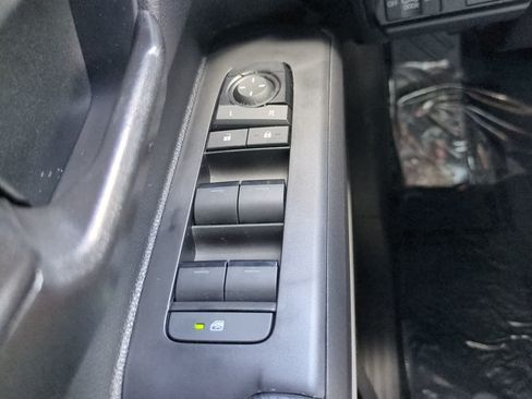 Certified 2025 Toyota Tacoma SR5 RWD image 21
