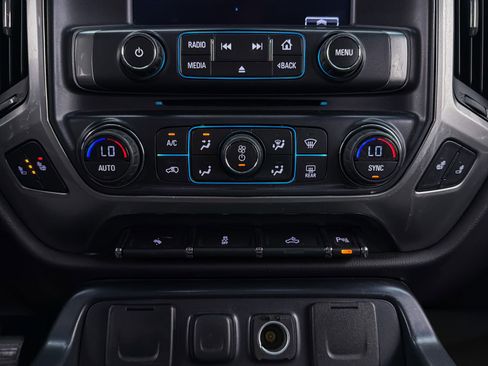 Used 2015 Chevrolet Silverado 1500 LT w/ Texas Edition, 1LT Trim image 22