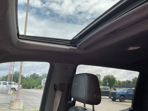 Used 2020 GMC Sierra 1500 Denali w/ Denali Ultimate Package AWD/4WD image 36