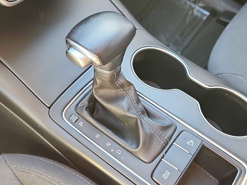 Used 2019 Kia Sorento LX w/ LX Convenience Package image 14