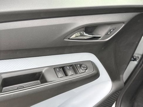 New 2027 Chevrolet Bolt LT w/ Comfort Package FWD image 18