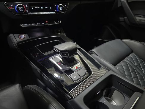 Used 2024 Audi SQ5 Prestige w/ Prestige Package AWD/4WD image 28