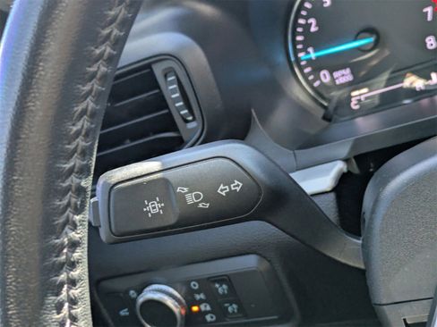 Used 2022 Ford Explorer XLT image 31