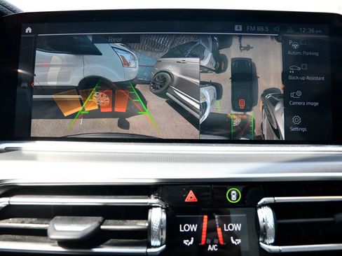 Used 2023 BMW X5 xDrive40i w/ Premium Package image 18