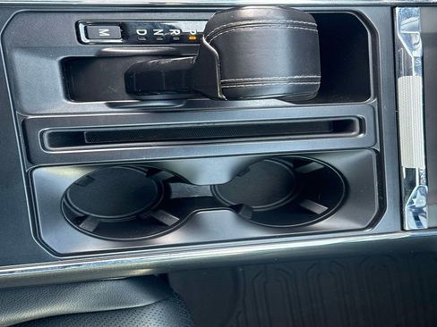 Used 2022 Ford F150 Lariat w/ Equipment Group 502A High image 29