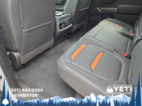 Used 2021 GMC Sierra 1500 AT4 w/ AT4 Premium Package AWD/4WD image 17