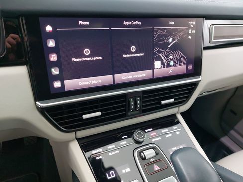 Certified 2023 Porsche Cayenne image 22