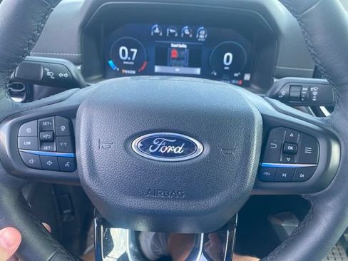 Used 2024 Ford Ranger Lariat w/ FX4 Off-Road Package AWD/4WD image 12