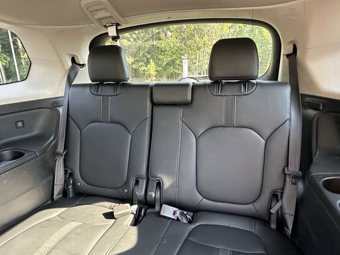 Used 2023 Honda Pilot EX-L image 9