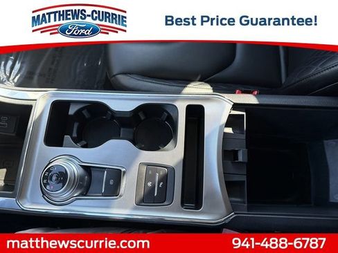 Used 2024 Ford Edge Titanium image 22