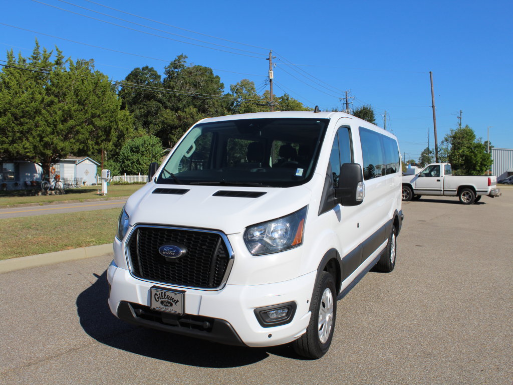 Used 2024 Ford Transit 350 XLT RWD image 3