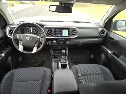 Used 2023 Toyota Tacoma 4x4 Double Cab image 7