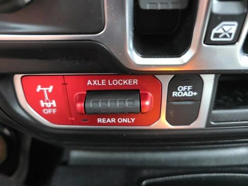 Used 2021 Jeep Gladiator Mojave AWD/4WD image 28