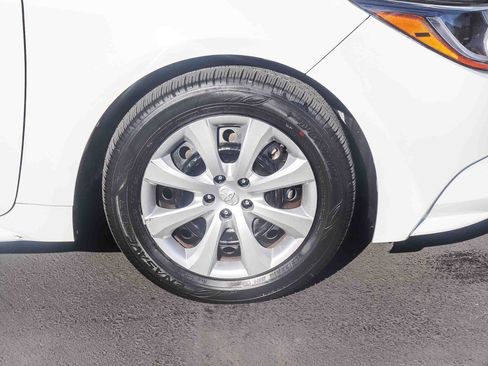 Certified 2025 Toyota Corolla LE FWD image 11