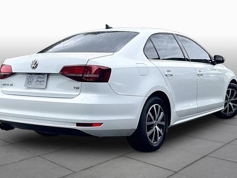 Used 2017 Volkswagen Jetta SE FWD image 13