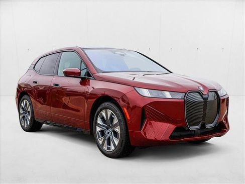 Used 2026 BMW iX xDrive45 w/ Premium Package image 3