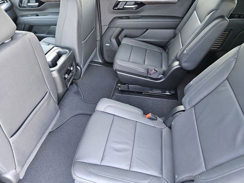 New 2026 Chevrolet Suburban LT w/ Comfort Package image 27
