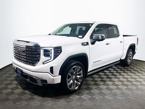 Used 2023 GMC Sierra 1500 Denali w/ Denali Reserve Package AWD/4WD image 3