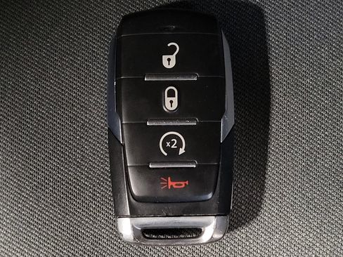 Used 2019 RAM 1500 Big Horn RWD image 32