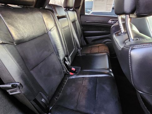 Used 2018 Jeep Grand Cherokee Altitude image 21