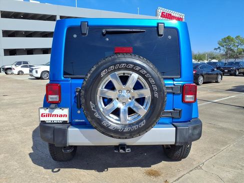 Used 2015 Jeep Wrangler Unlimited Sahara w/ Connectivity Group image 22