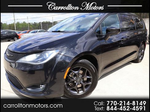 Used 2019 Chrysler Pacifica Touring-L Plus w/ Advanced Safetytec Group FWD image 1
