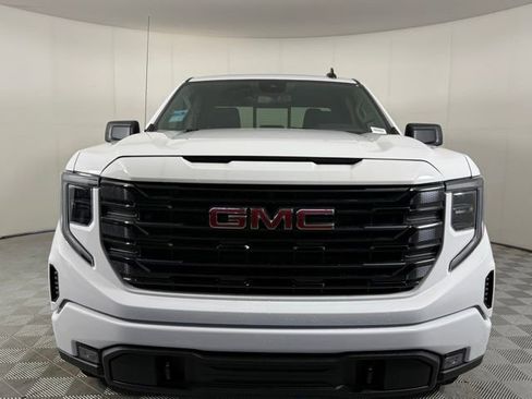 Used 2025 GMC Sierra 1500 Elevation image 8