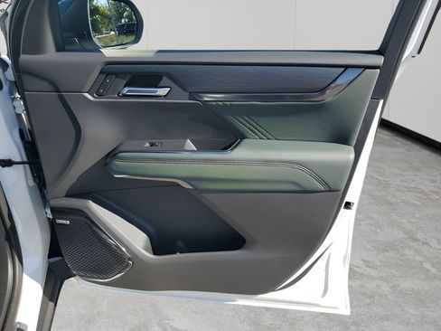 New 2026 GMC Acadia AT4 w/ Luxury Package image 41