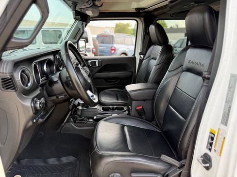 Used 2021 Jeep Wrangler Unlimited Sahara AWD/4WD image 12