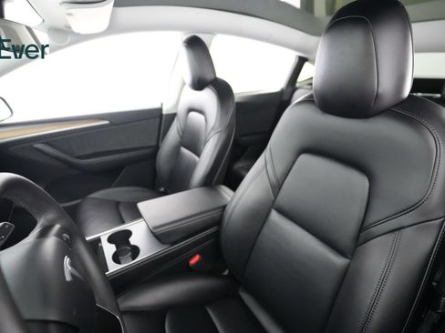 Used 2023 Tesla Model Y Performance AWD/4WD image 4