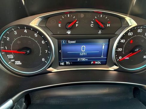 Used 2023 Chevrolet Equinox LT image 25