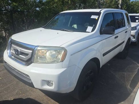 Used 2011 Honda Pilot LX image 1