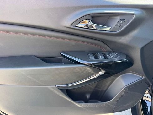 New 2026 Chevrolet Trax RS w/ Sunroof Package FWD image 16