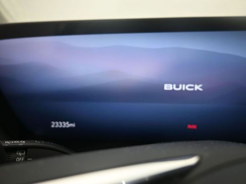 Used 2024 Buick Envision Preferred image 22