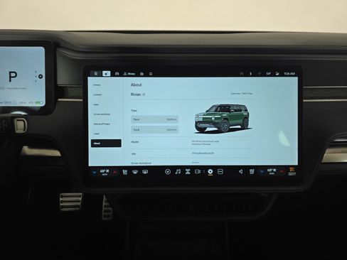 Used 2024 Rivian R1S Adventure AWD/4WD image 29