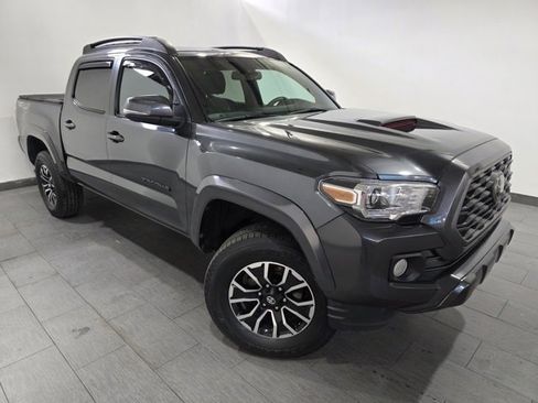 Used 2022 Toyota Tacoma TRD Sport image 7
