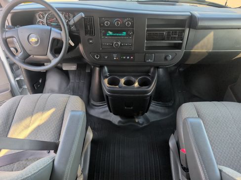 Used 2022 Chevrolet Express 3500 LS RWD image 27