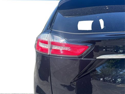 Used 2020 Ford Edge SE FWD image 28