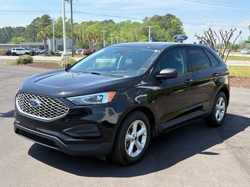 Used 2024 Ford Edge SE image 1