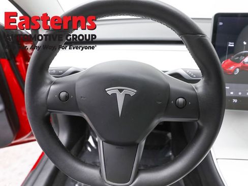 Used 2020 Tesla Model 3 Standard Range image 10