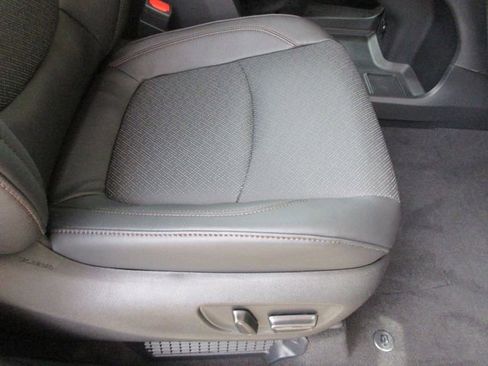 New 2026 Toyota Sienna Platinum AWD/4WD image 33