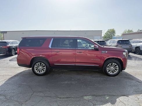 Used 2021 GMC Yukon XL SLT w/ SLT Premium Package AWD/4WD image 5