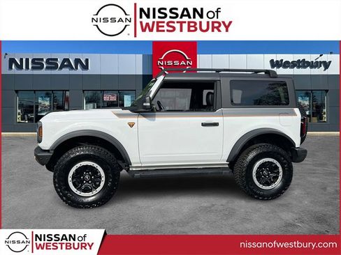 Used 2021 Ford Bronco Badlands image 4