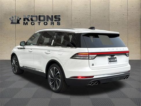 New 2026 Lincoln Aviator Reserve image 3