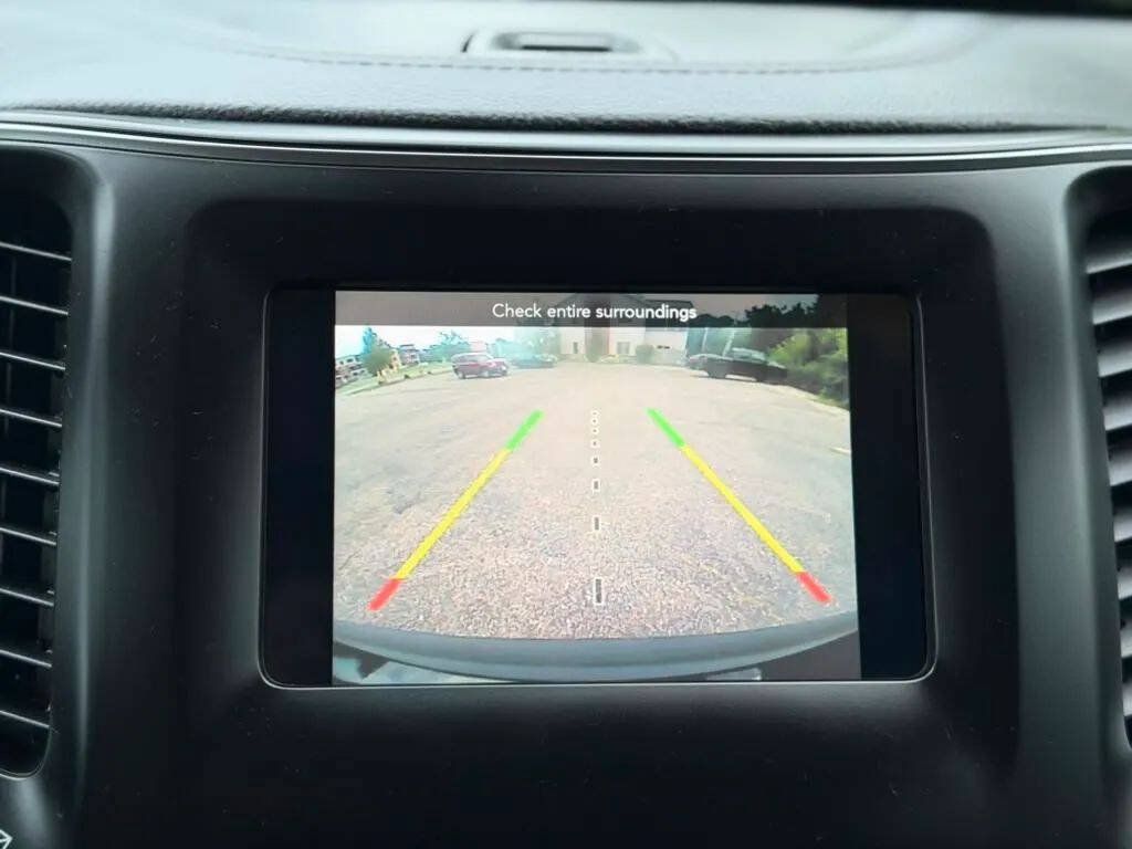 Used 2019 Jeep Cherokee Latitude w/ Popular Appearance Group FWD image 20