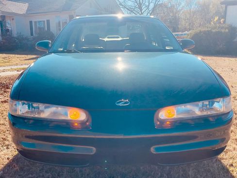 Used 1999 Oldsmobile Intrigue GL image 1