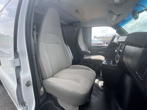Used 2023 GMC Savana 3500 Extended w/ Driver Convenience Package RWD image 25