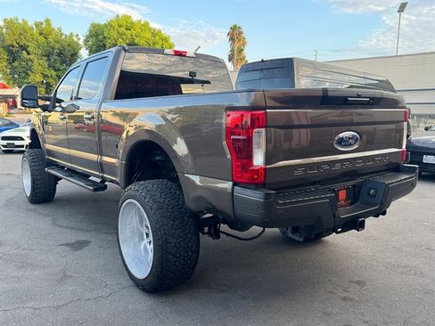 Used 2017 Ford F250 Lariat AWD/4WD image 11