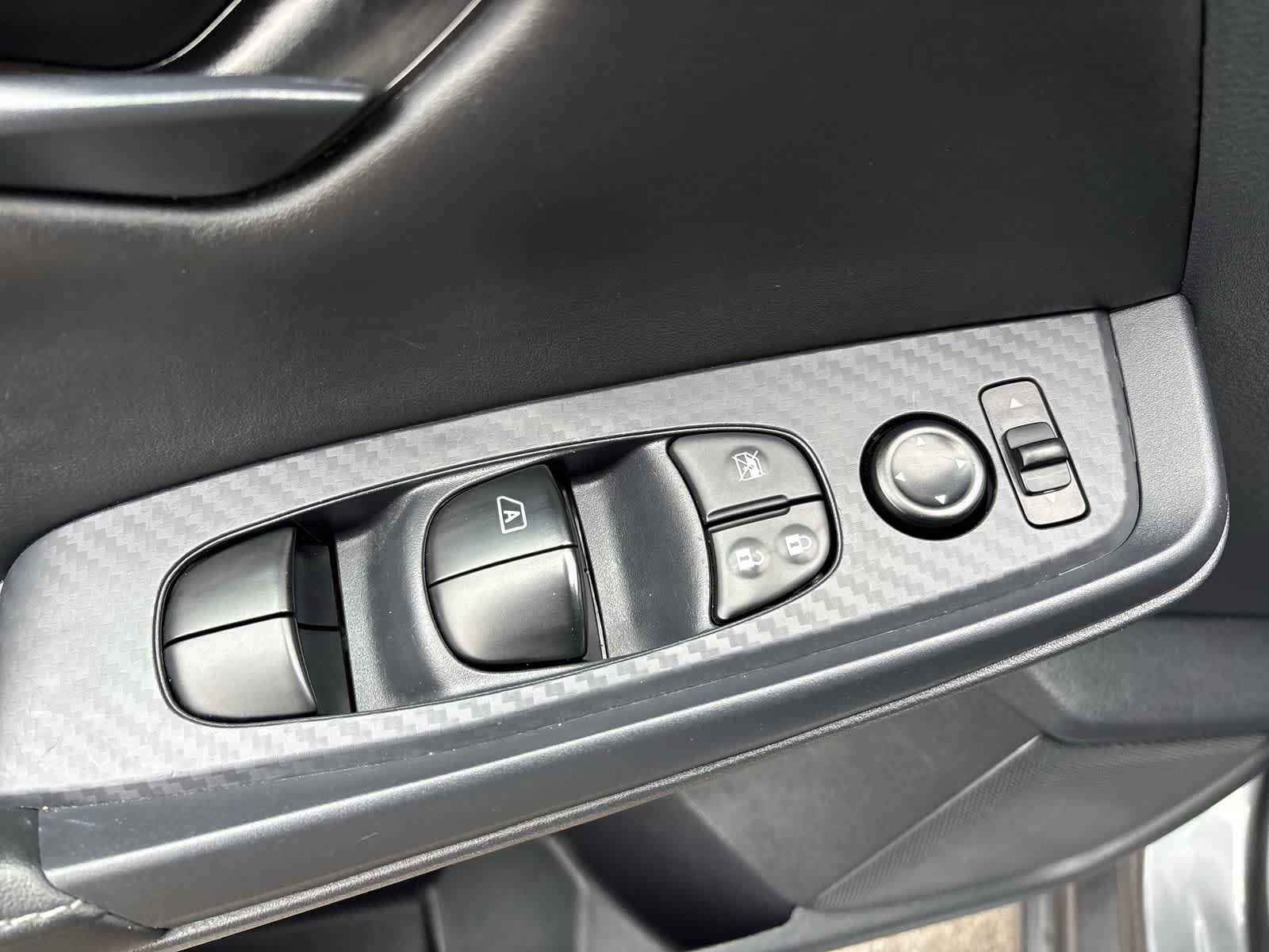 Used 2025 Nissan Sentra S FWD image 11