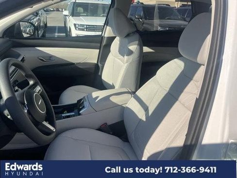 New 2025 Hyundai Tucson SEL image 18